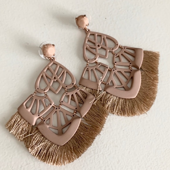 Stella & Dot Jewelry - Stella & Dot Alexandria Blush Chandeliers